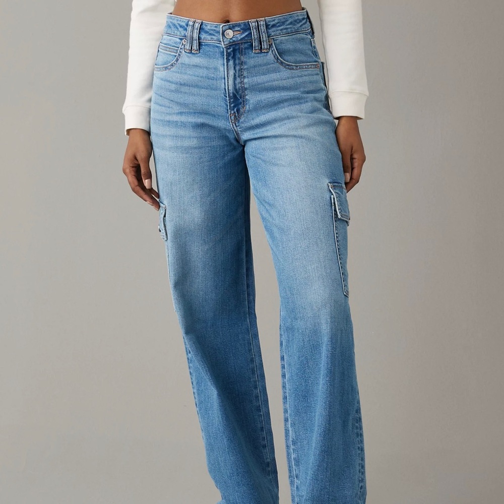 AE Dreamy Drape Stretch Super High-Waisted Cargo Baggy Wide-Leg Jean